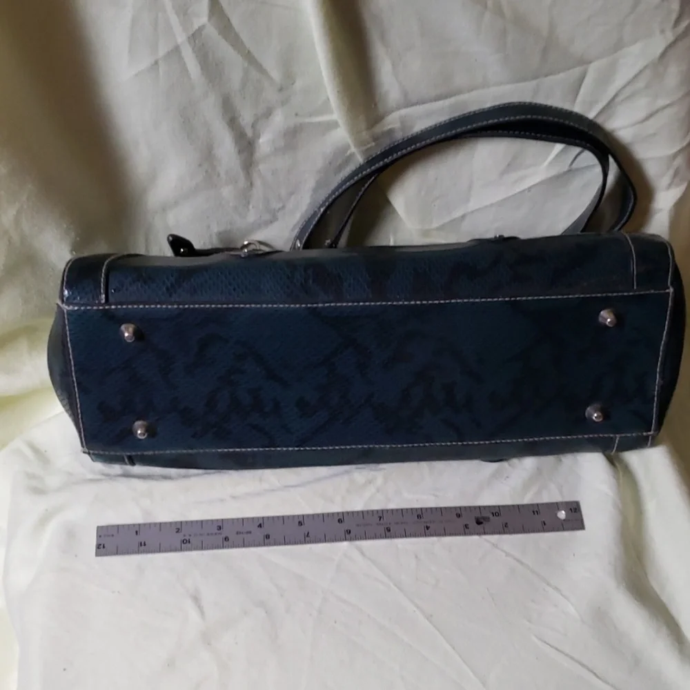 Worthington Faux Snake Turquoise Handbag With Charm Keychain